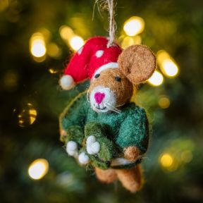 Felt So Good Mouse with Mistletoe Decoration