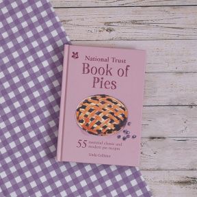 National Trust Book of Pies