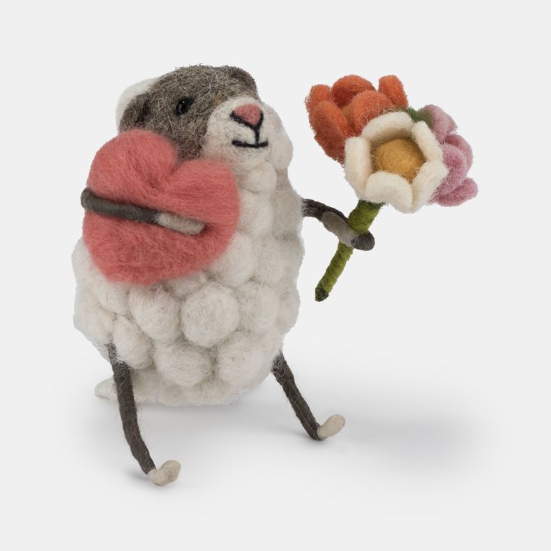 Sew Heart Felt Sheep with Bouquet and Heart