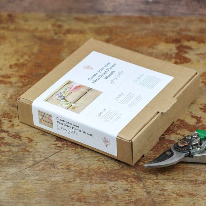 Lynn South Farm Dried Flower Wreath Kit