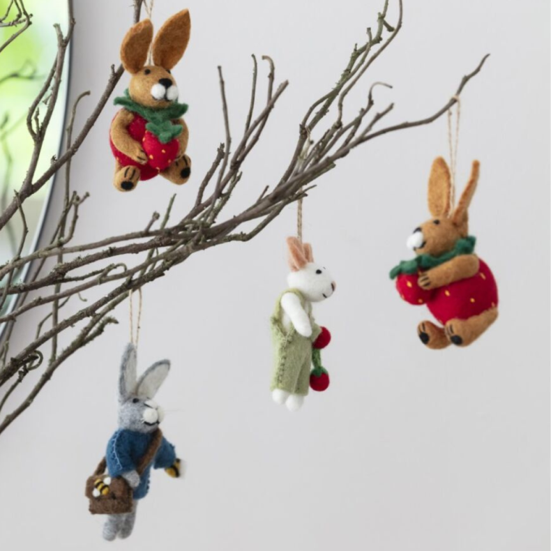 Felt So Good Graham Grey Hare with Bee Decoration