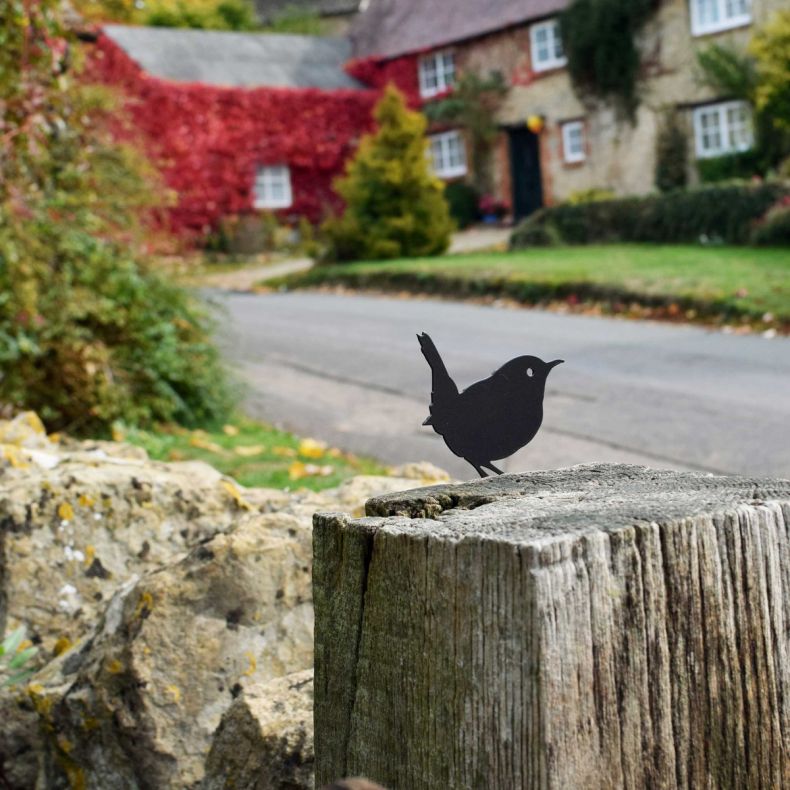 Wren Silhouette Fence Topper