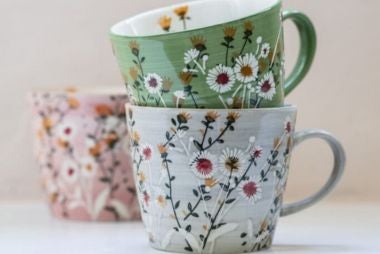 Mugs, cups & ceramics