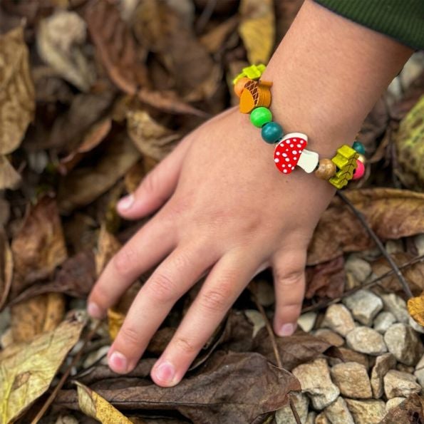 National Trust Childrens activity kit - make your own jewellery
